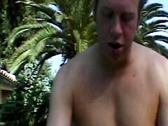 Blasen, Braunhaarige, Masturbation, Titten