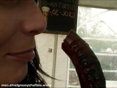 Любители, Большая жопа, Минет, Брюнетки, Секс без цензуры, Натуральные сиськи, На природе, Молоденькие