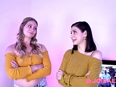 Amateur, Rubia, Penetracion con dedos, Instrucción, Lesbiana, Masturbación, Tetas naturales, Pov