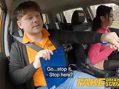 Grosse titten, Blasen, Auto, Hundestellung, Orgasmus, Pov, Öffentlich, Lehrer