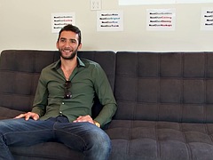 Amateur, Grosse bite, Tir de sperme, Homosexuelle, Masturbation, Rasée, Solo, Tatouage