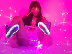 Sucer une bite, Brunette brune, Fétiche, Branlette thaïlandaise, Hard, Masturbation, Pov, Adolescente