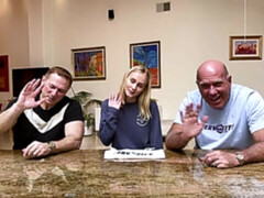 Hinter den kulissen, Grosser arsch, Grosse titten, Blondine, Blasen, Hundestellung, Lecken, Muschi