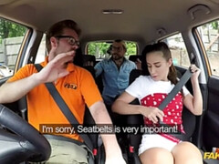 Sexy learners secretly fuck in car