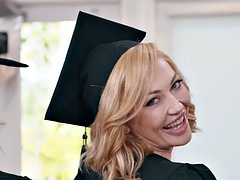 Sucer une bite, Femme couguar, Partouze, Groupe, Hard, Léchez, Orgie, Réalité