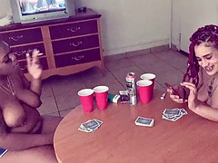 Verga grande, Bisexual, Gay, Grupo, Sexo duro, Latina, Lesbiana, Trio