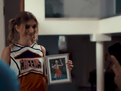 デカパイ, フェラチオ, チアリーダー, バック, 指いじり, Hd, ティーン, 三人