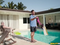 Cul, En levrette, Faciale, Seins naturels, Huilée, Petite femme, Piercing, Chatte