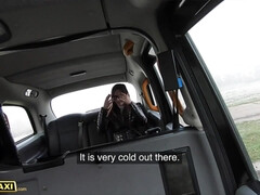 Blasen, Braunhaarige, Vollbusig, Kehlenfick, Milf, Pov, Öffentlich, Muschi