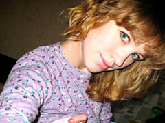 Gros seins, Doigter, Masturbation, Seins naturels, Culottes ou slips, Chatte, Solo, Dénudage