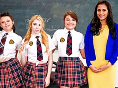 お尻, ブロンド, 指いじり, キス, レズビアン, なめる, スカート, 三人