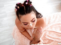 Ariana Van X gives nice blowjob to Potro De Bilbao