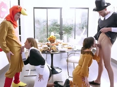 Kont, Grote mammen, Bruinharig, Sperma shot, Dochter, Hondjeshouding, Moeder, Tieten likken