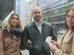 ブロンド, フェラチオ, 女 人男 人, 下着, 淫乱熟女, ハメ撮り, 公共, 三人
