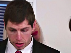 素人, フェラチオ, 着衣女と全裸男, フェムドム, グループ, 下着, オフィス, フェラする