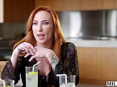 Grosse titten, Hundestellung, Interrassisch, Lecken, Milf, Mann mann frau, Nackt, Sohn