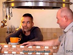 Blond, Gevangen, Daddy, Hd, Likken, Kut duiken, Geschoren, Tiener