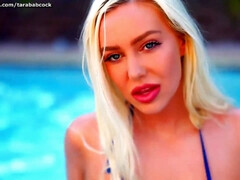 Grosser arsch, Grosse titten, Blondine, Vollbusig, Im freien, Pool, Solo, Titten