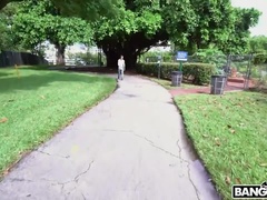 Grosse titten, Braunhaarige, Besamung, Hd, Im freien, Öffentlich