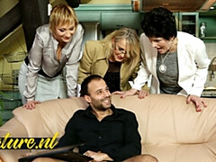 Tsjechisch, Groepseks, Omie, Likken, Rijpe lesbienne, Moeder die ik wil neuken, Orgie, Speelgoed