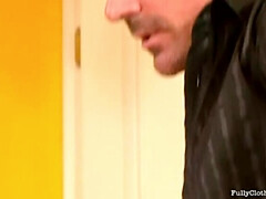 Homme nu et filles habillées, Tir de sperme, Branlette thaïlandaise, Hd, Talons, Lingerie, Jarretelles, Plan cul à trois