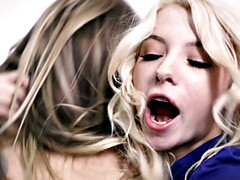 18 años, Culo, Rubia, Mamada, Coño, Tatuaje, Adolescente, Trio