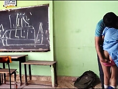 18 ans, Anal, Collège université, Mignonne, Première fois, Hd, De plein air, Uniforme