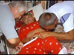 Amateur, Madura, Consolador, Abuelita, Maduro, Trio, Juguetes, Esposa