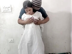 18 ans, Bisexuelle, Frère, Couple, Fait maison, Indienne, Masturbation, Russe