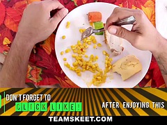 素人, ブロンド, 顔射, 指いじり, ハードコア, フェラする, ティーン, 三人