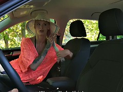 Grosser schwanz, Grosse titten, Blondine, Betrug, Tschechisch, Pov, Tätowierung