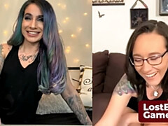 Gros seins, Brunette brune, Jeux, Hd, Mère que j'aimerais baiser, Se déshabiller, Tatouage, Webcam