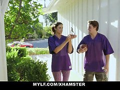 Grote lul, Grote mammen, Pijpbeurt, Oudere vrouw, Moeder die ik wil neuken, Moeder, Schreeuwen, Stiefmoeder