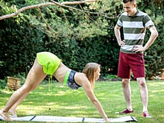 18 летние, Любители, Жопа, Пальцем, Натуральные сиськи, Соло, Стриптизерша, Сиськи