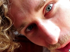 Grosser arsch, Braunhaarige, Vollbusig, Hardcore, Natürlichen titten, Büro, Tätowierung, Titten