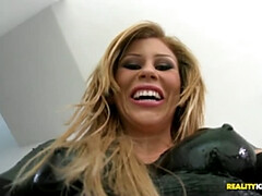 Blonde, Latex, Softcore, Solo, Allumeuse, Adolescente