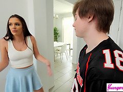 Verga grande, Mamada, Morena, Semen en la boca, Hd, Monstruo, Orgasmo, Madrastra