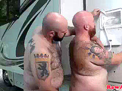 Минет, Пухленькие, Геи, Волосатые, Мастурбация, На природе, Пирсинг, На публике