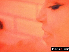 Blasen, Braunhaarige, Zierlich, Muschi, Realität, Rasiert, Flotter dreier, Titten