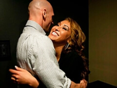 Asiatisch, Blasen, Handjob, Küssen, Lingerie, Rasiert, Strümpfe, Titten