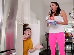 デカパイ, 茶髪の, バック, 手コキする, ハードコア, 淫乱熟女, 剃毛, ストリッピング