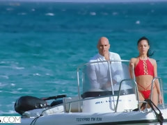 Playa, Mamada, Papá, Sexo duro, Latina, Montar, Adolescente, Tetas