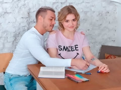 Gros cul, Gros seins, Blonde, Sucer une bite, Mignonne, En levrette, Léchez, Dénudage