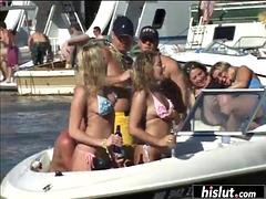 Leie, Strand, Grosse titten, Gruppe, Orgie, Im freien, Party, Titten