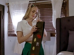 18 años, Chica, Rubia, Mamada, Familia, Fetiche, Sexo duro, Trio