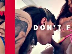 Anal, Gros seins, Sucer une bite, Fille latino, Masturbation, Chevaucher, Transsexuelle, Nénés
