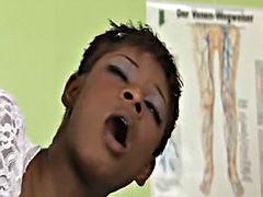 Enthousiasteling, Grote lul, Pijpbeurt, Duits, Hardcore, Moeder die ik wil neuken, Verpleegster, Oud