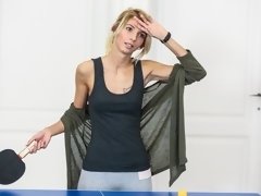 お尻, フェラチオ, バック, 剃毛, ストリッピング, タトゥー, ティーン, オッパイの