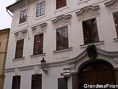 Mamada, Checa, Abuelita, Peludo, Maduro, Gritar, Trio