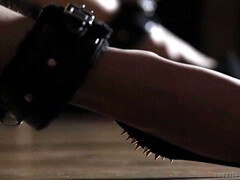 Nana, Gros seins, Bondage, Plantureuse, Masturbation, Seins naturels, Solo, Nénés